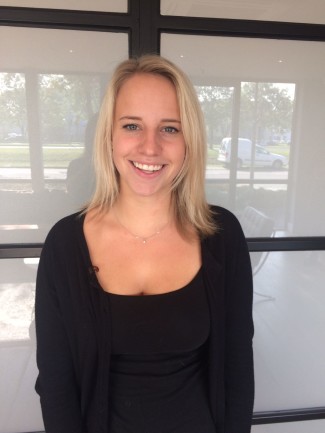 Dee van der Zeeuw zonder hairextensions voorkant Dee van der Zeeuw zonder hairextensions voorkant