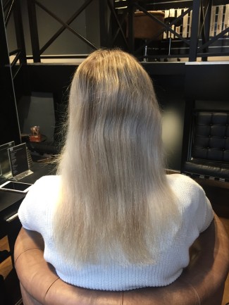 Daphne van Kerkhof zonder hairextensions achterzijde Daphne van Kerkhof zonder hairextensions achterzijde