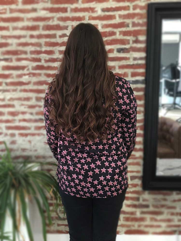 Ines Gomes met hairextensions achter Ines Gomes met hairextensions achter